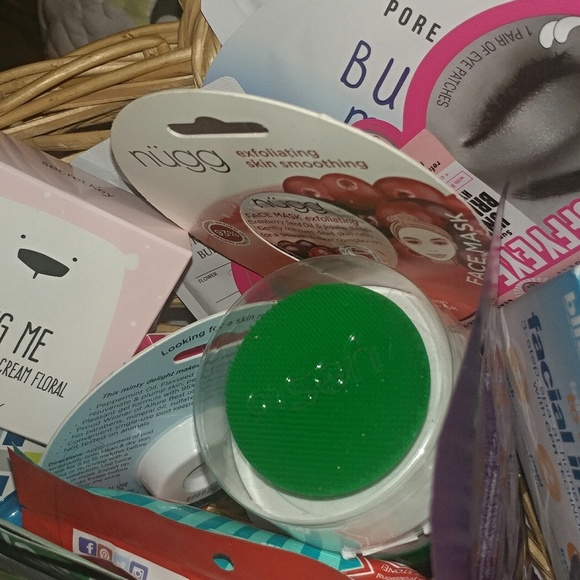 Masks - Picture 6 of 8